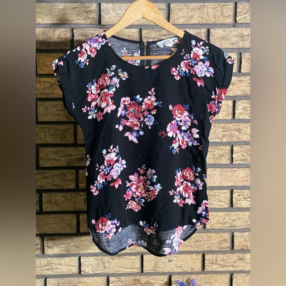 ‎Black pink republic floral top
